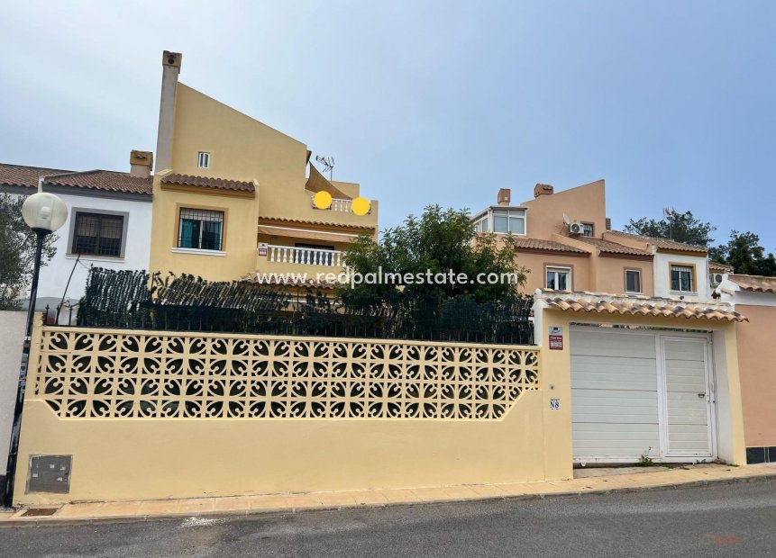 Revente - Villa -
Torrevieja - Calas blanca