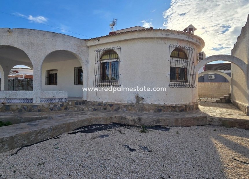 Revente - Villa -
Torrevieja - El Chaparal