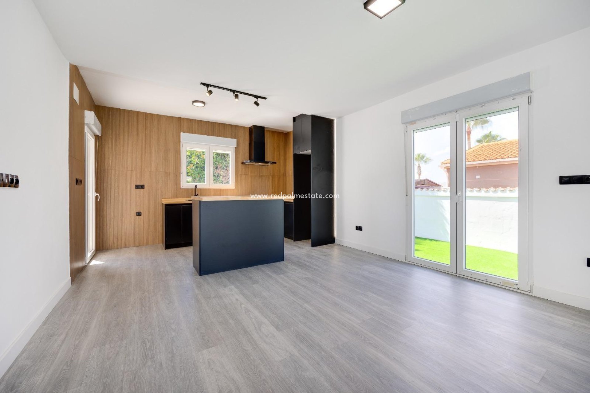 Revente - Villa -
Torrevieja - El limonar