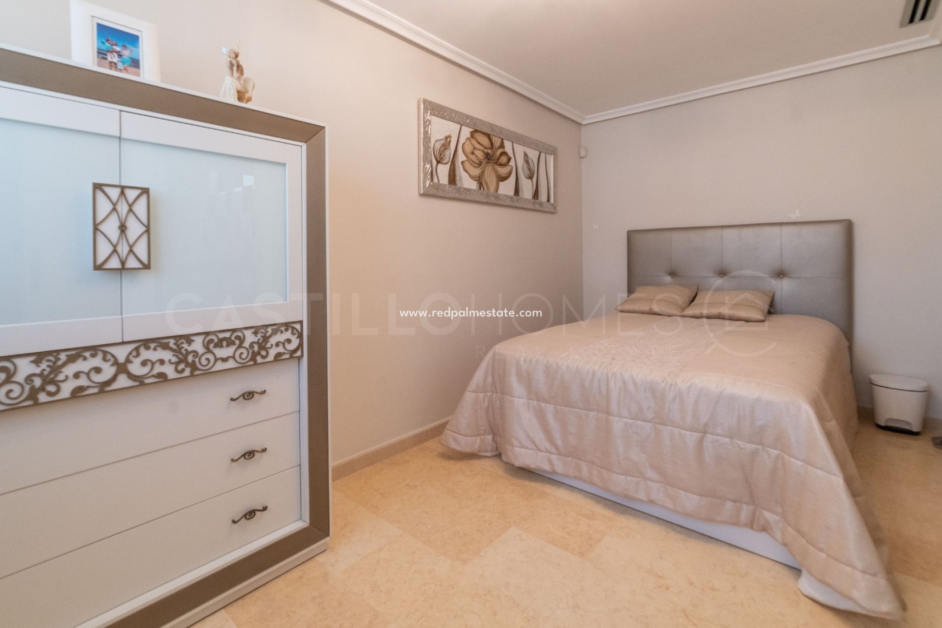 Revente - Villa -
Torrevieja - La Mata