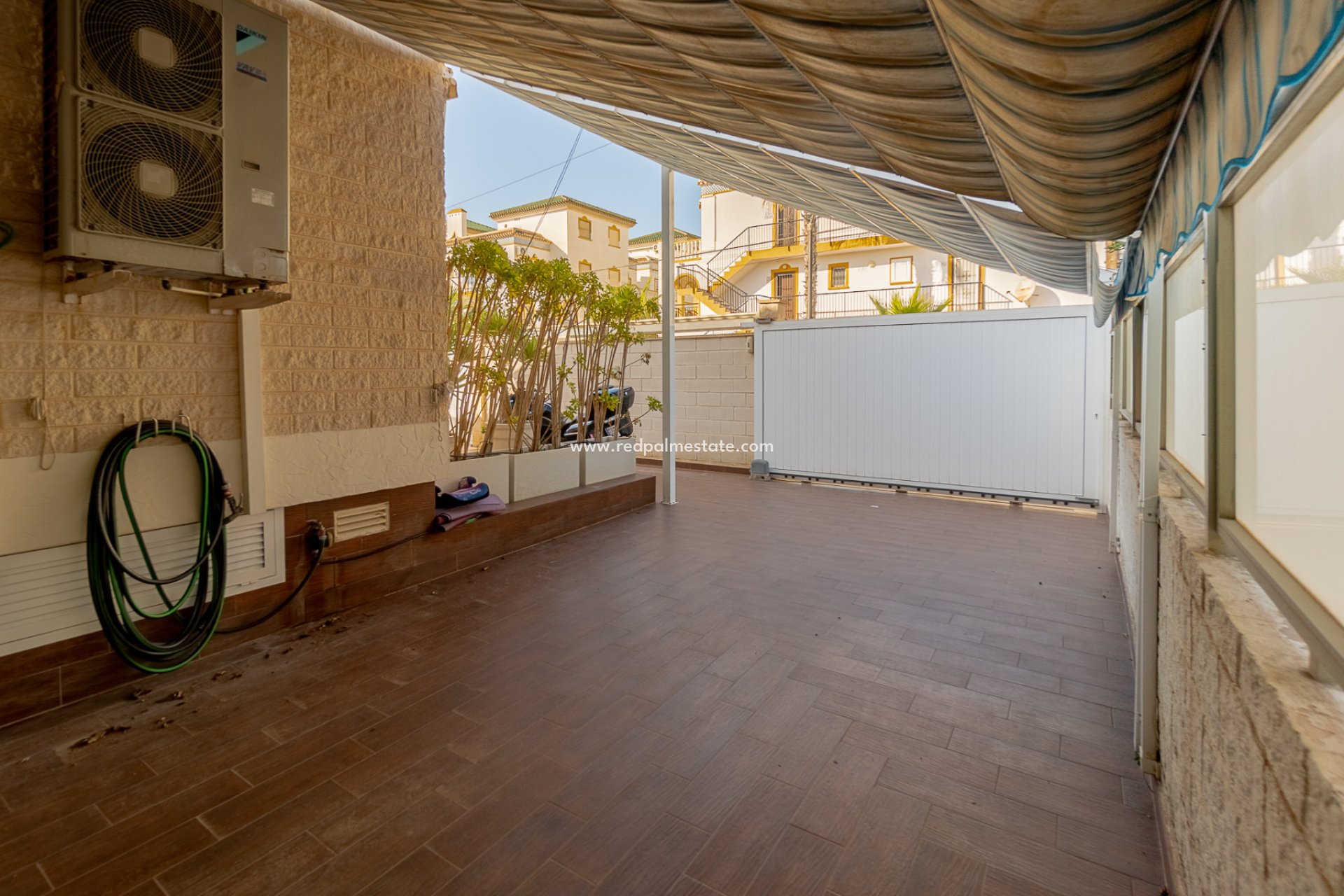Revente - Villa -
Torrevieja - La Mata