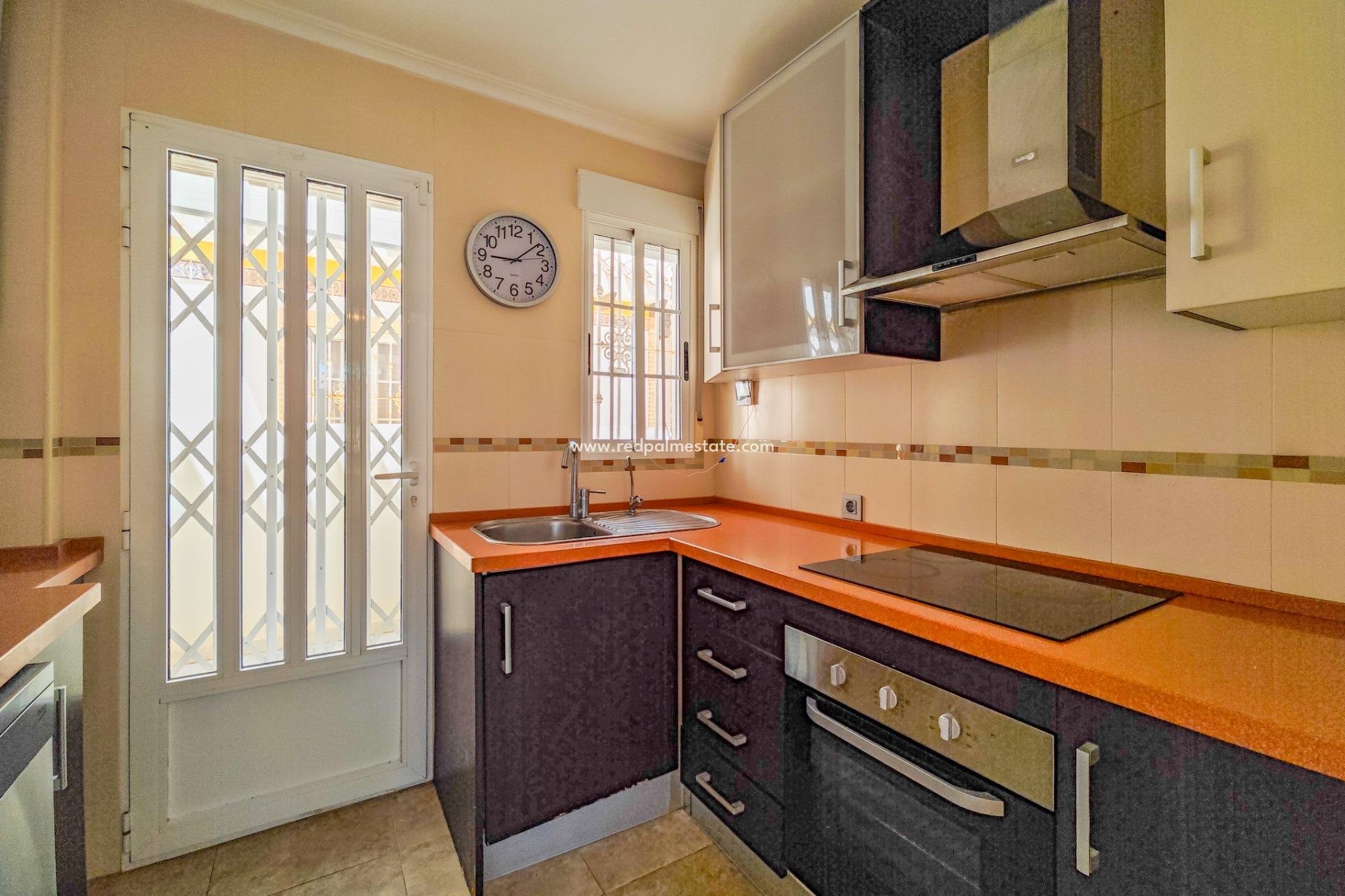 Revente - Villa -
Torrevieja - La Mata