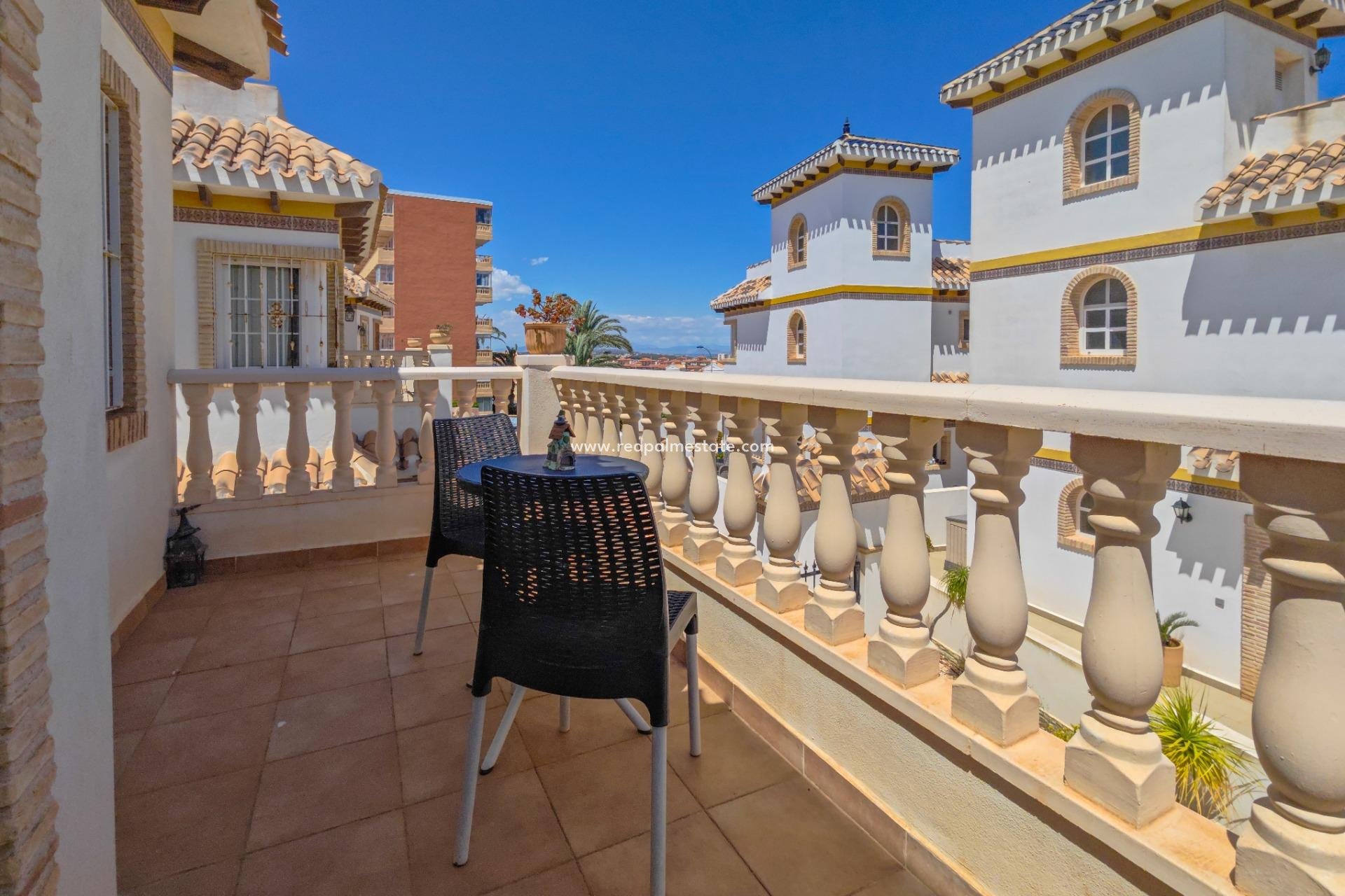 Revente - Villa -
Torrevieja - La Mata