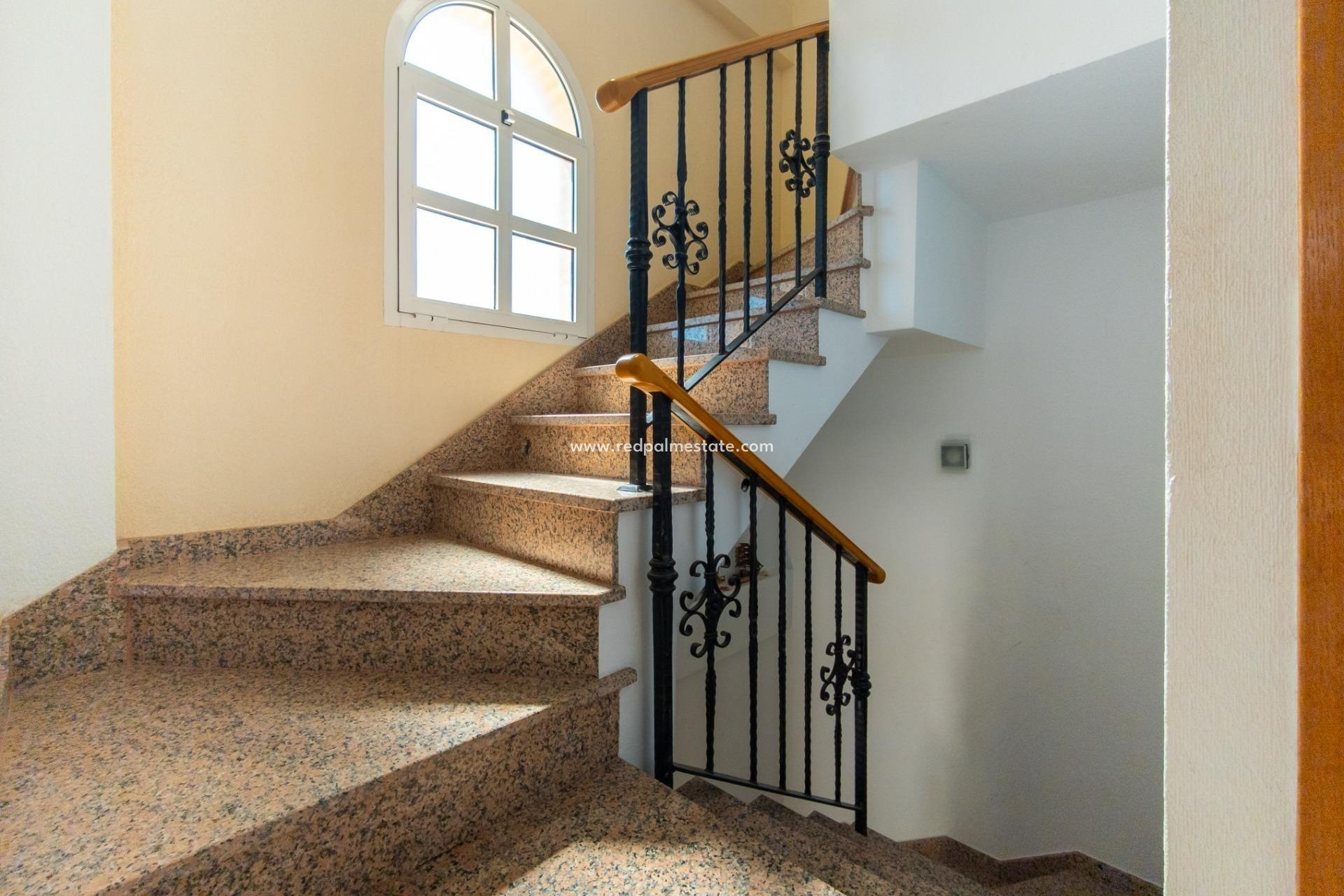 Revente - Villa -
Torrevieja - La Mata