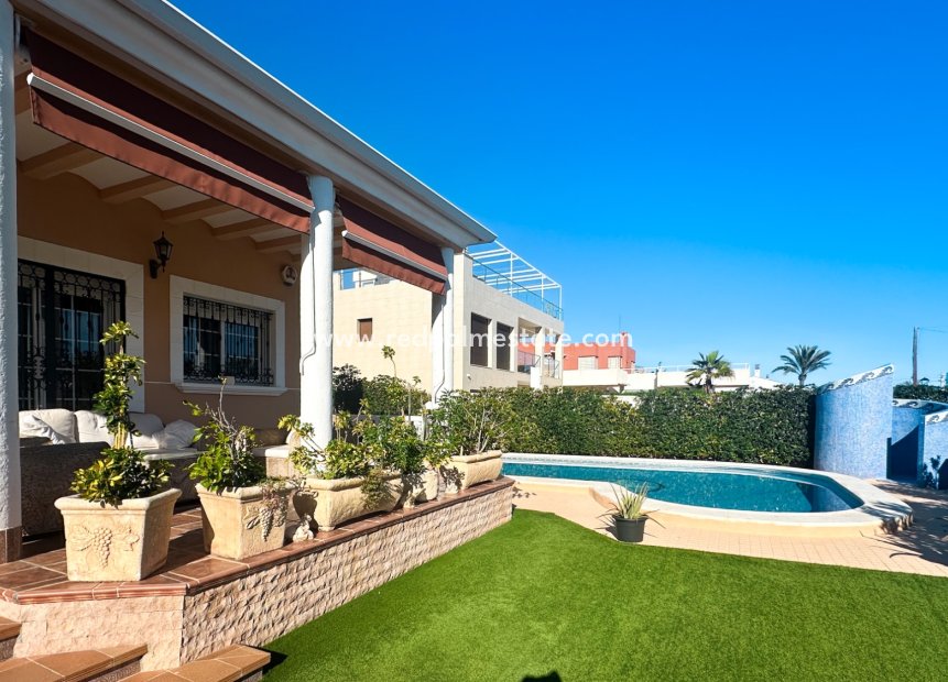 Revente - Villa -
Torrevieja - La Mata