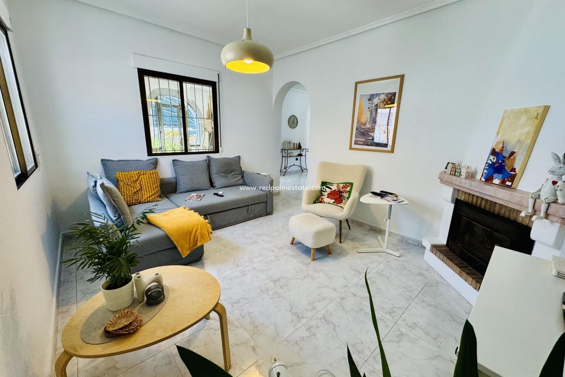 Revente - Villa -
Torrevieja - La Siesta - El Salado - Torreta