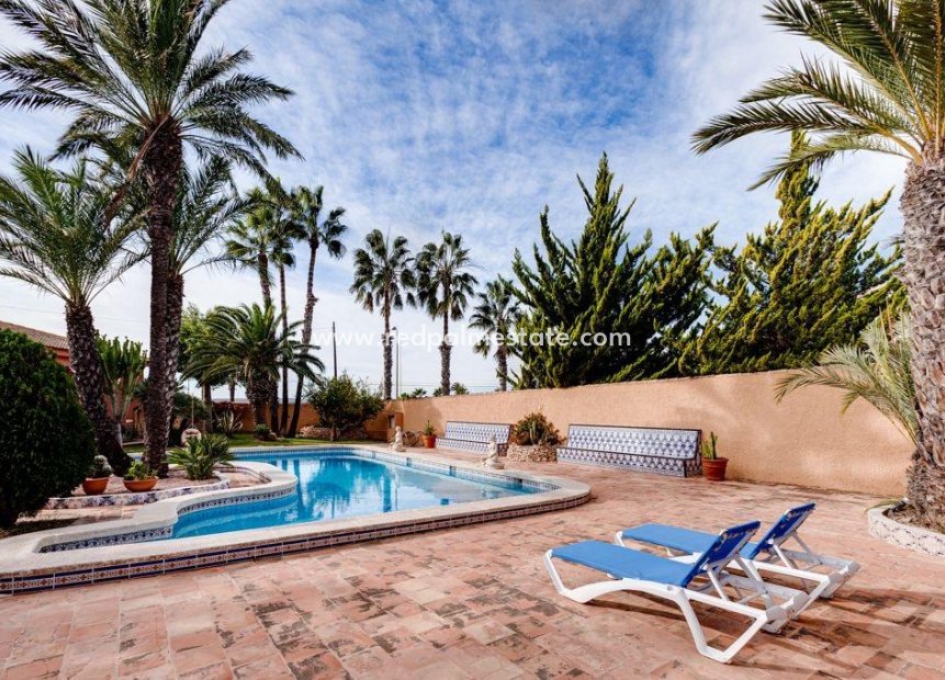 Revente - Villa -
Torrevieja - La Siesta - El Salado - Torreta