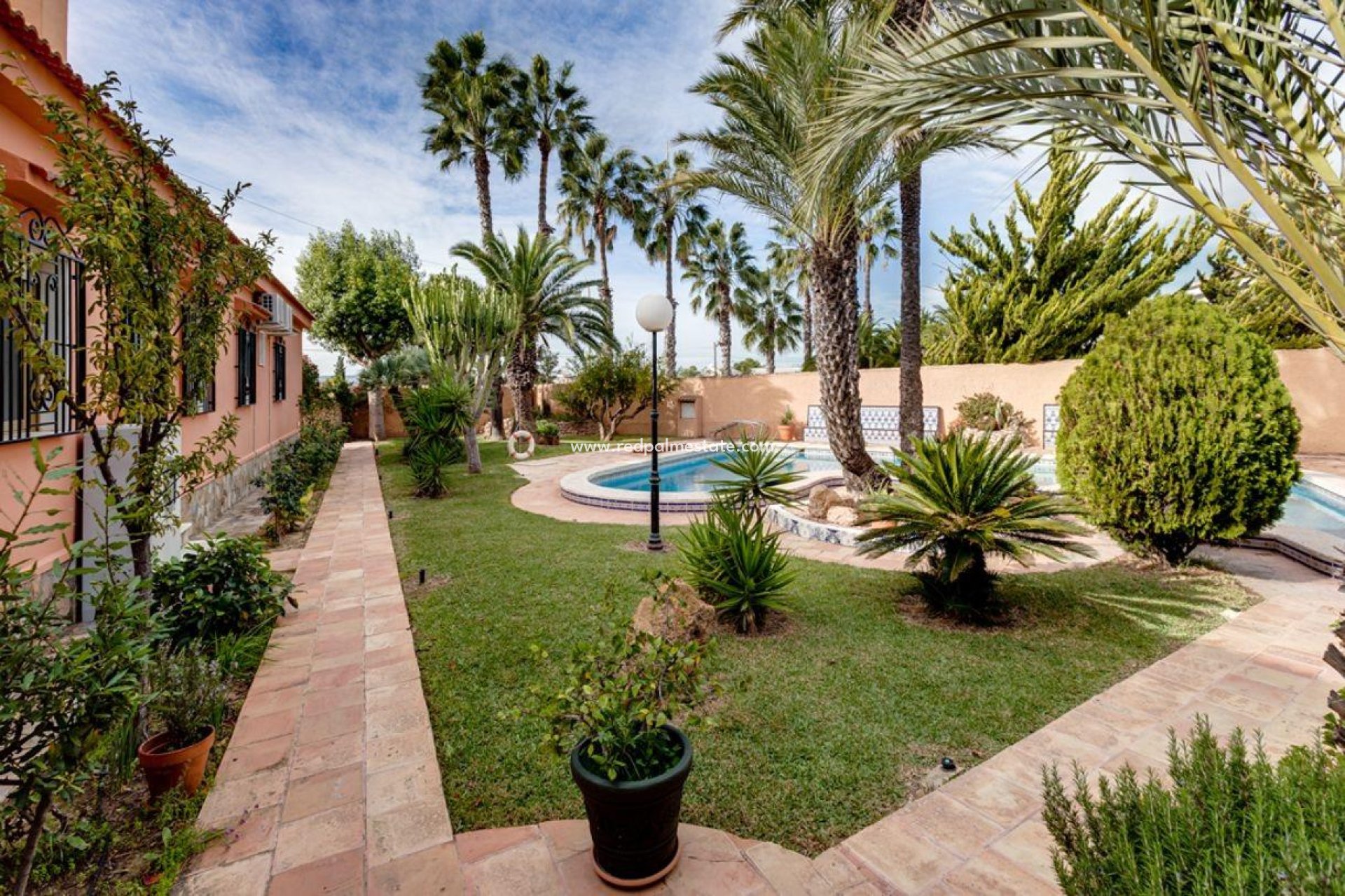 Revente - Villa -
Torrevieja - La Siesta - El Salado - Torreta