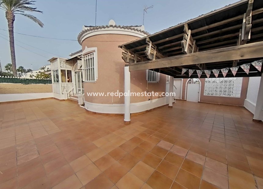 Revente - Villa -
Torrevieja - La Siesta - El Salado -  Torreta