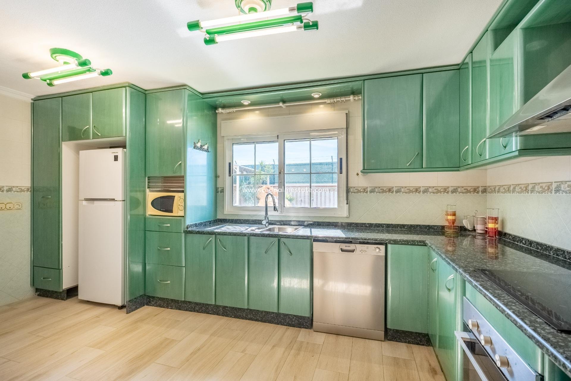 Revente - Villa -
Torrevieja - La Siesta - El Salado -  Torreta