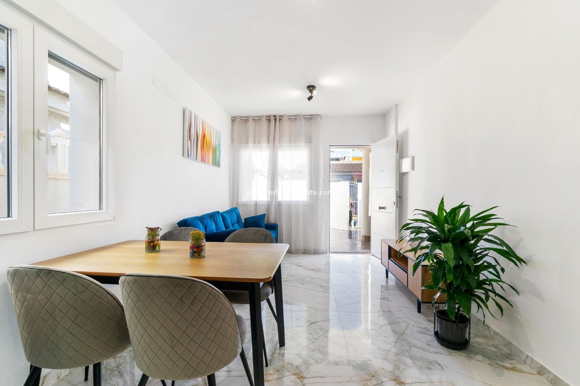 Revente - Villa -
Torrevieja - La Siesta - El Salado - Torreta