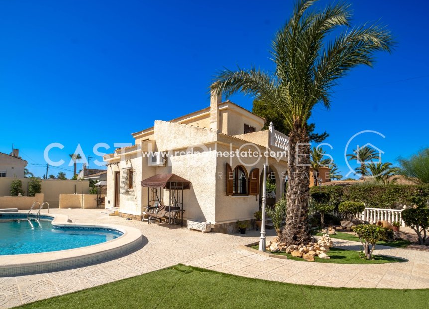 Revente - Villa -
Torrevieja - La Siesta - El Salado -  Torreta