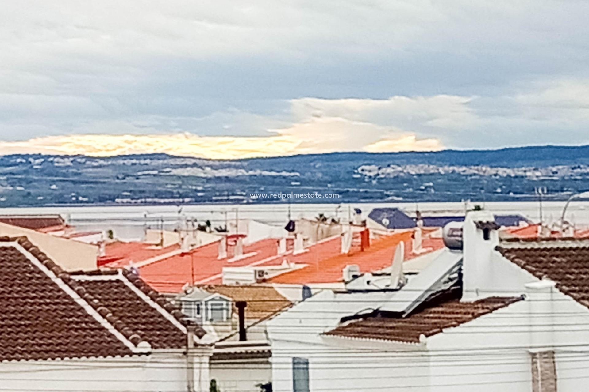 Revente - Villa -
Torrevieja - La Siesta - El Salado - Torreta