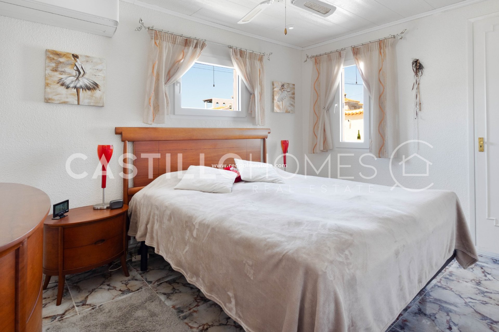 Revente - Villa -
Torrevieja - La Siesta - El Salado - Torreta