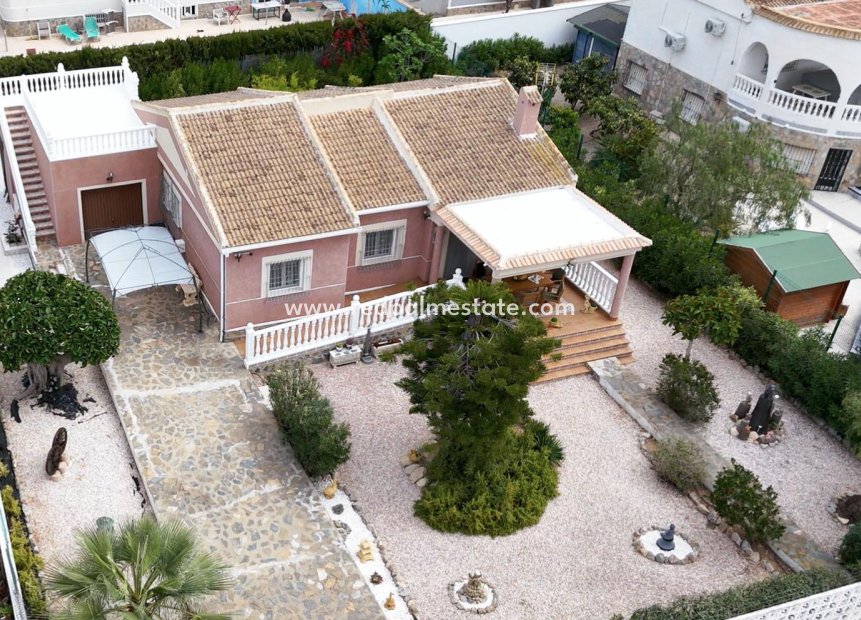 Revente - Villa -
Torrevieja - La Siesta - El Salado - Torreta
