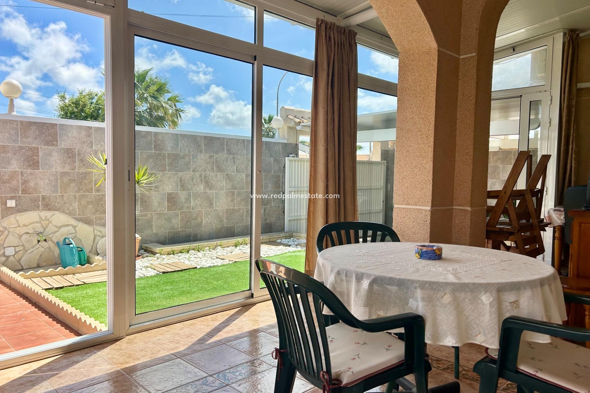Revente - Villa -
Torrevieja - La Siesta - El Salado -  Torreta