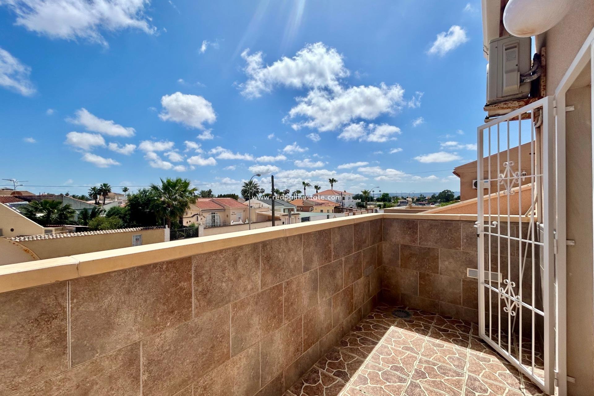 Revente - Villa -
Torrevieja - La Siesta - El Salado -  Torreta