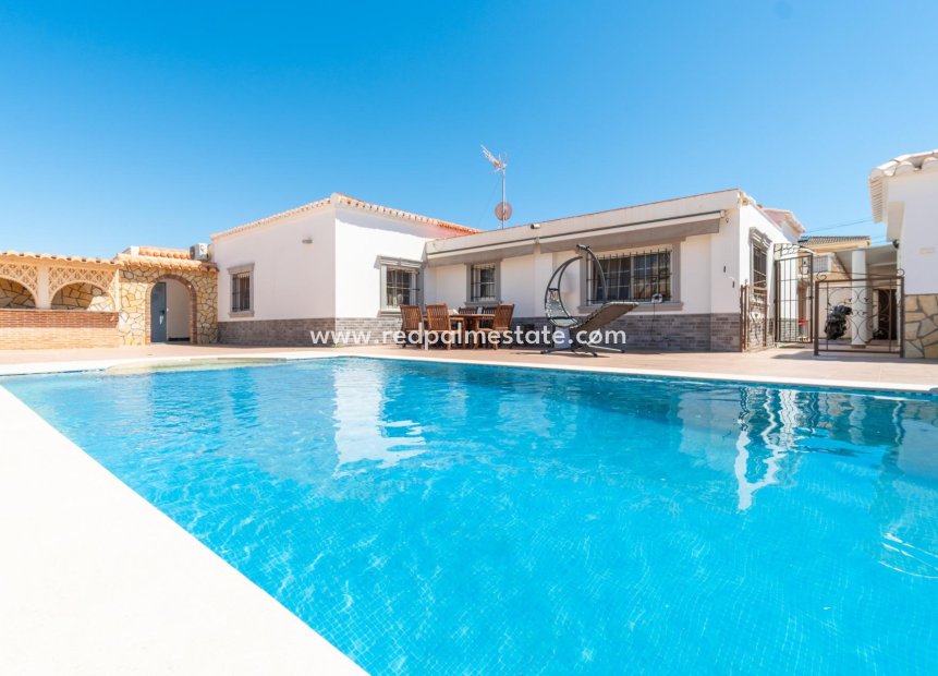 Revente - Villa -
Torrevieja - La Siesta - El Salado - Torreta