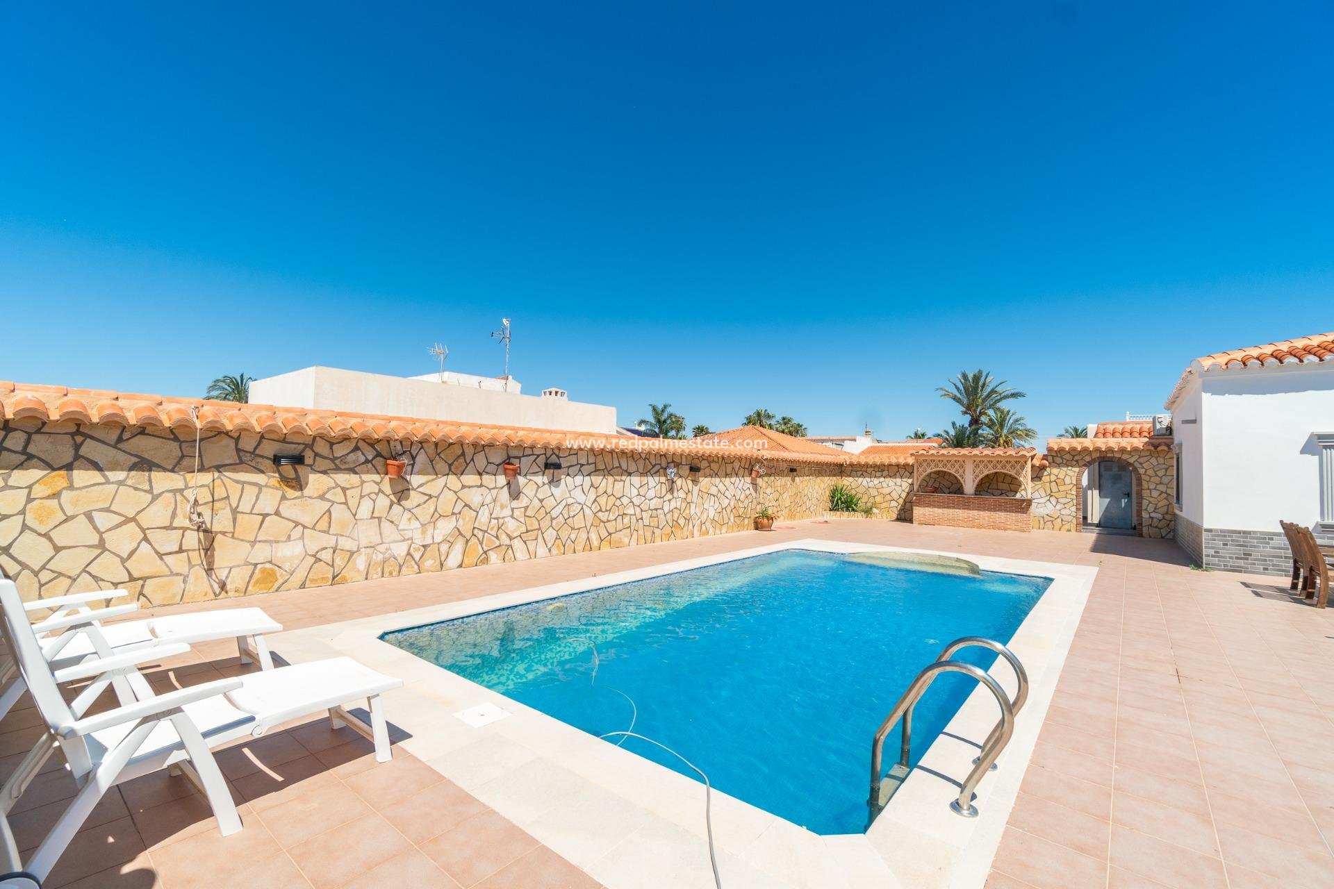 Revente - Villa -
Torrevieja - La Siesta - El Salado - Torreta