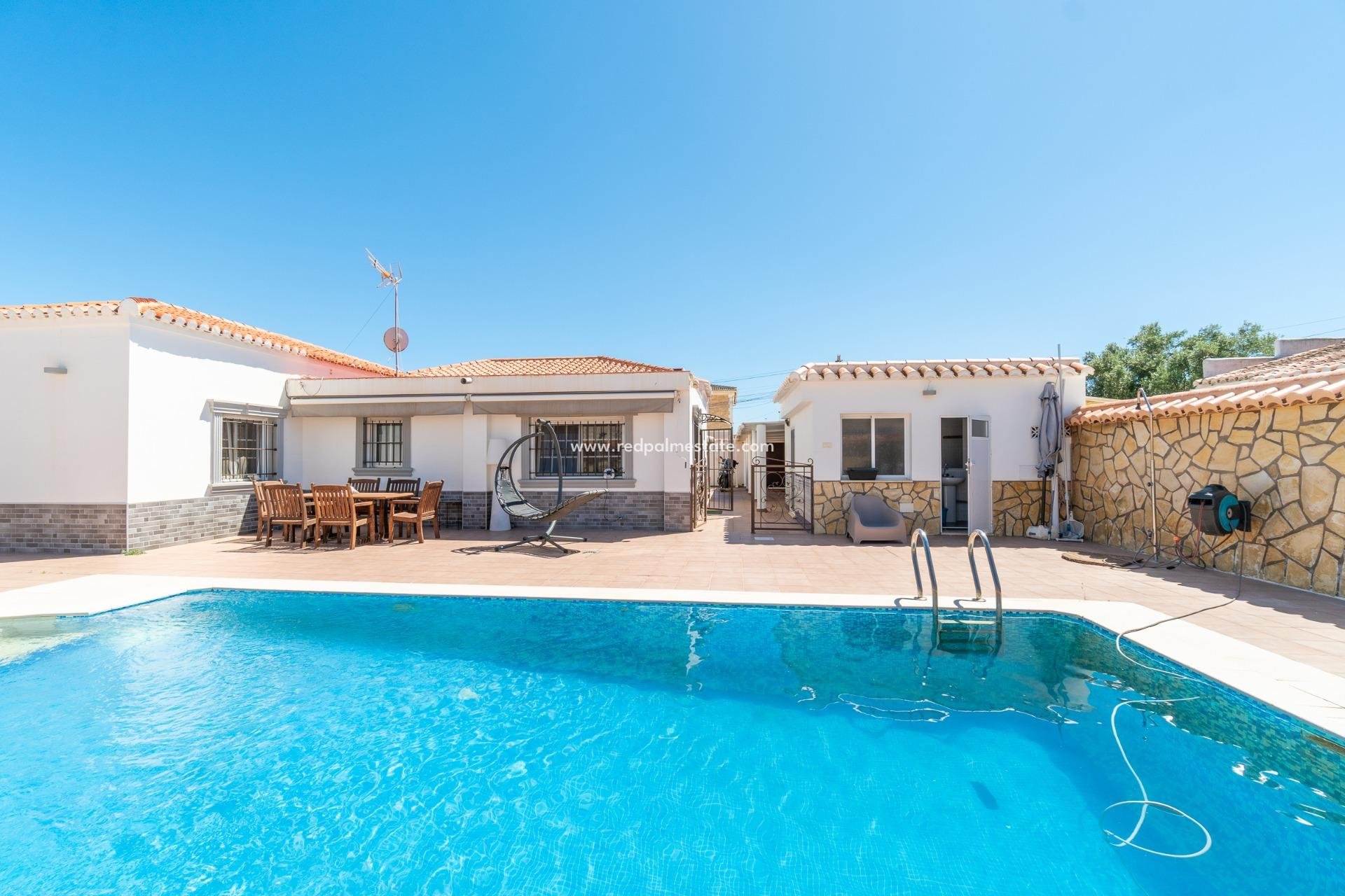 Revente - Villa -
Torrevieja - La Siesta - El Salado - Torreta