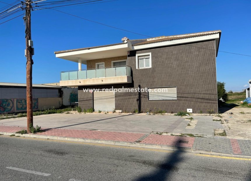 Revente - Villa -
Torrevieja - La Siesta - El Salado - Torreta