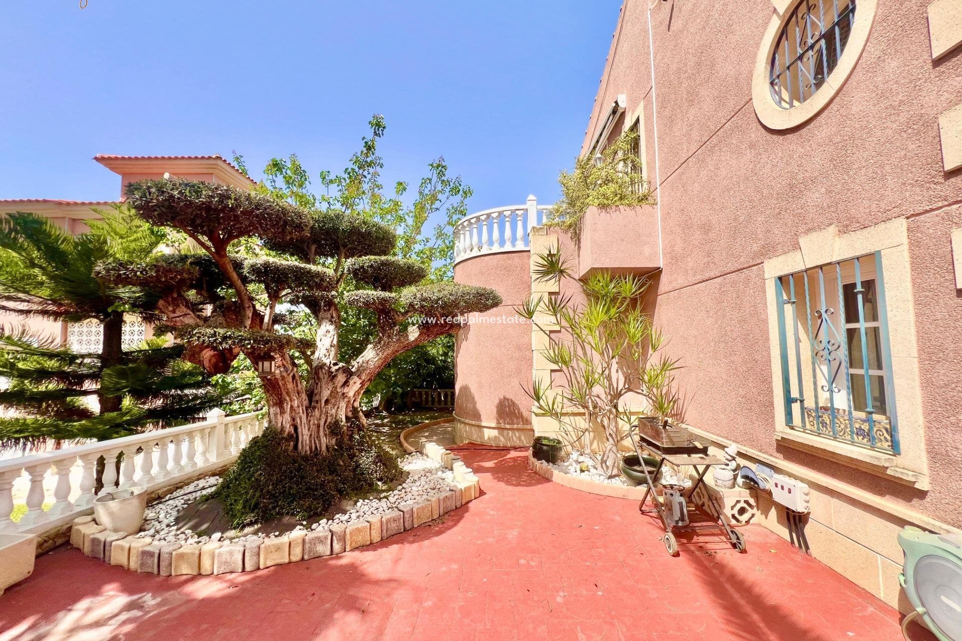 Revente - Villa -
Torrevieja - Los balcones