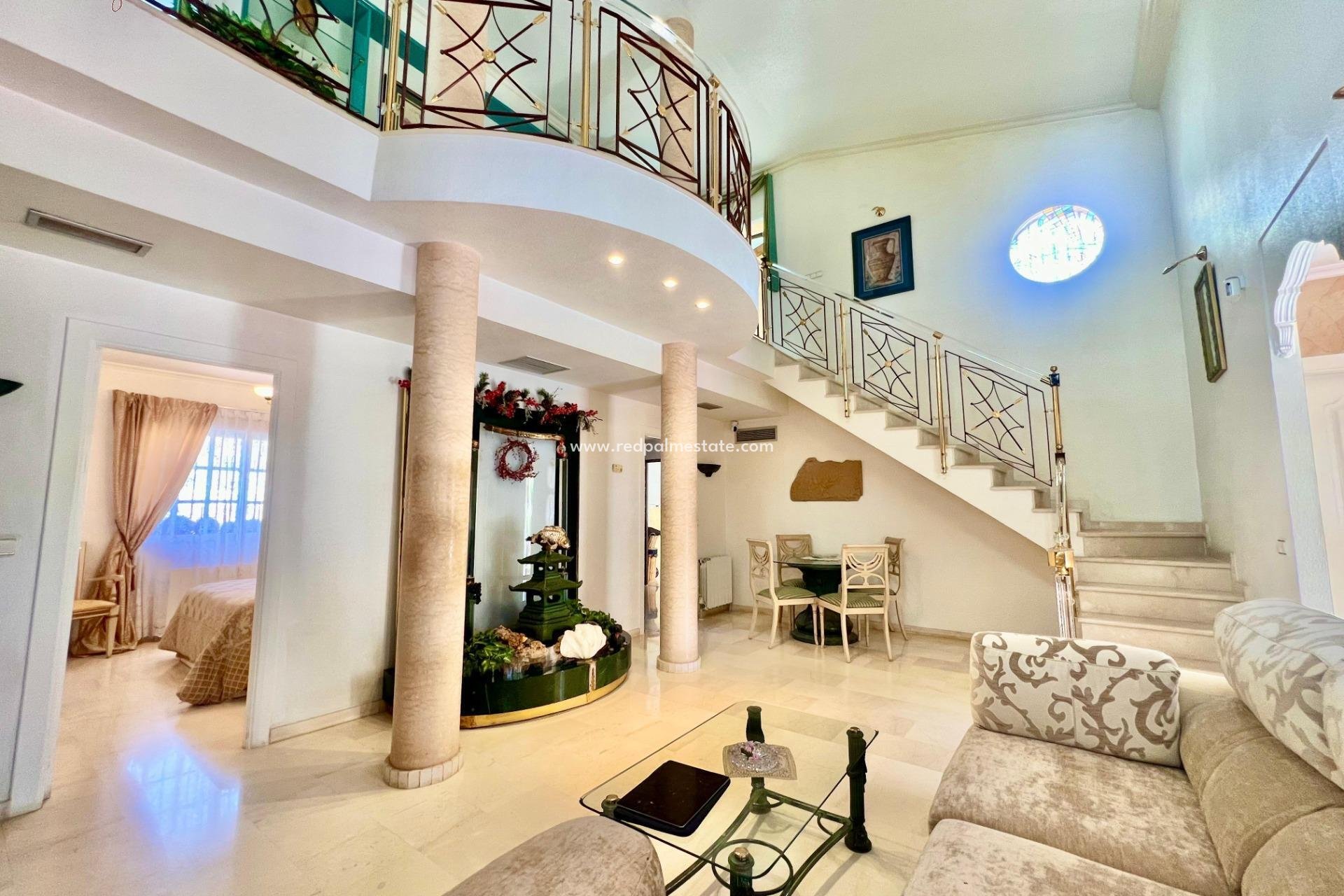 Revente - Villa -
Torrevieja - Los balcones