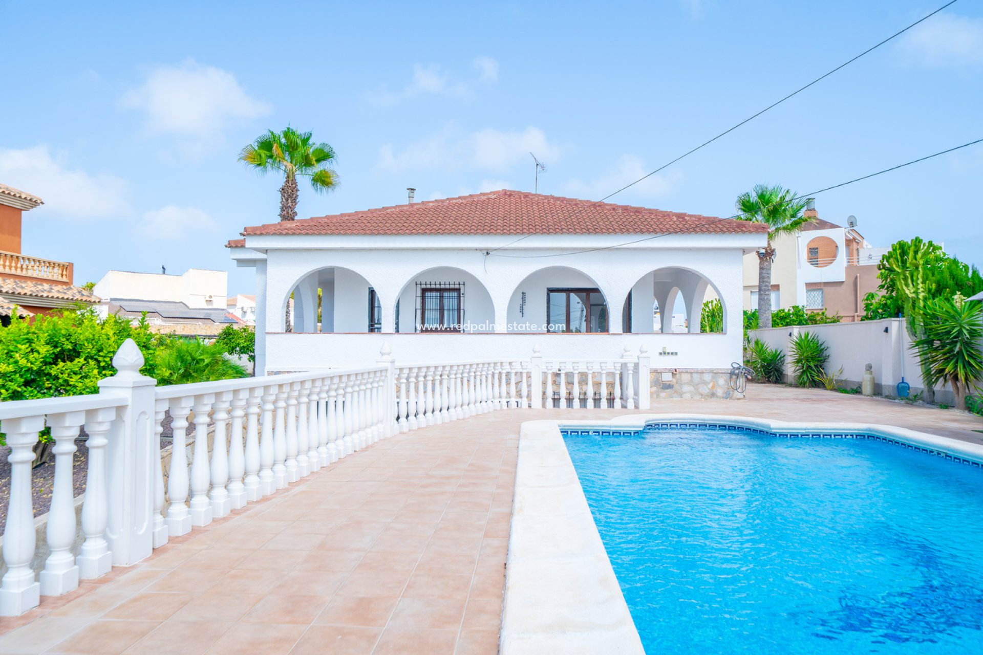 Revente - Villa -
Torrevieja - Los balcones