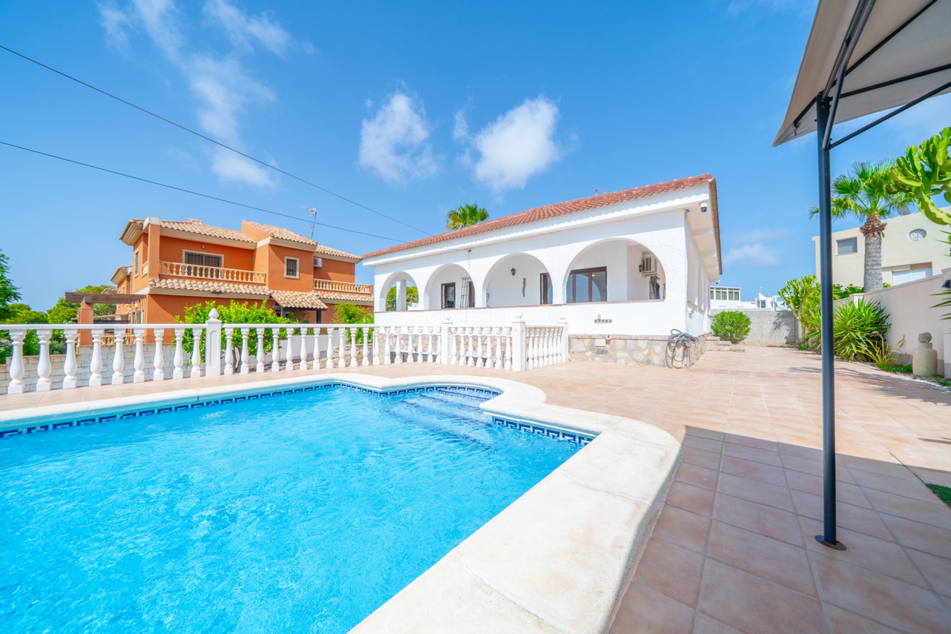 Revente - Villa -
Torrevieja - Los balcones