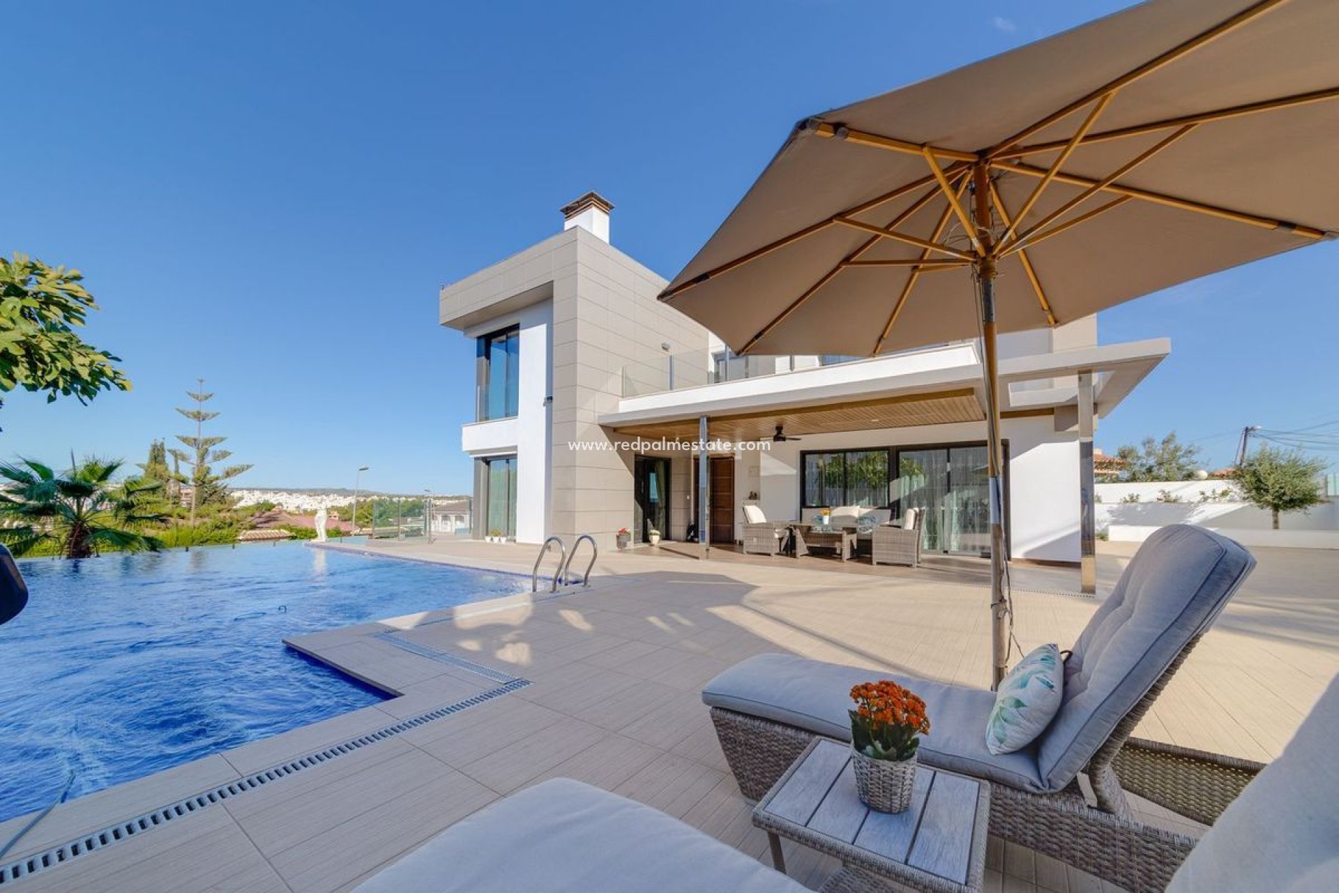 Revente - Villa -
Torrevieja - Los balcones