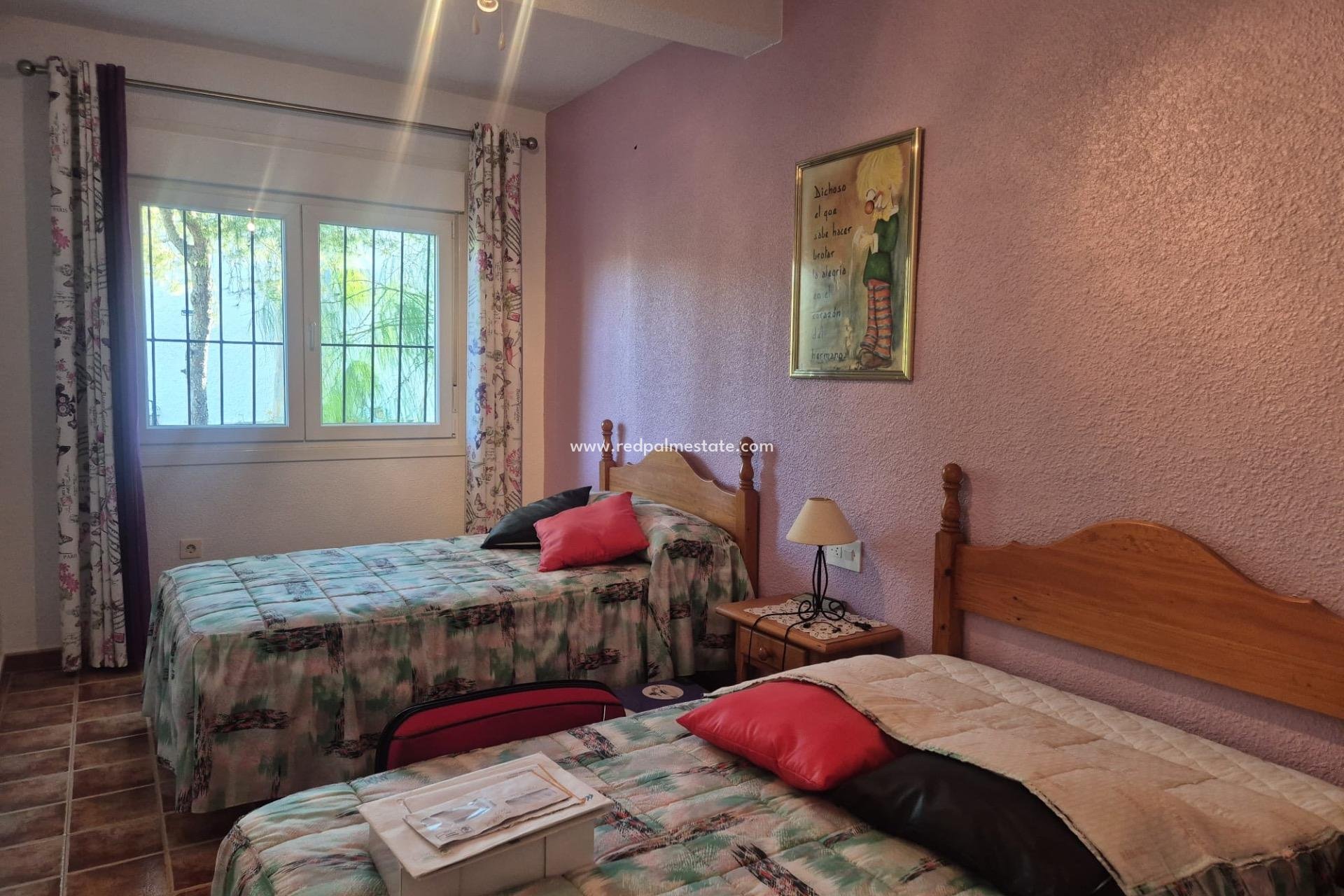Revente - Villa -
Torrevieja - Los balcones