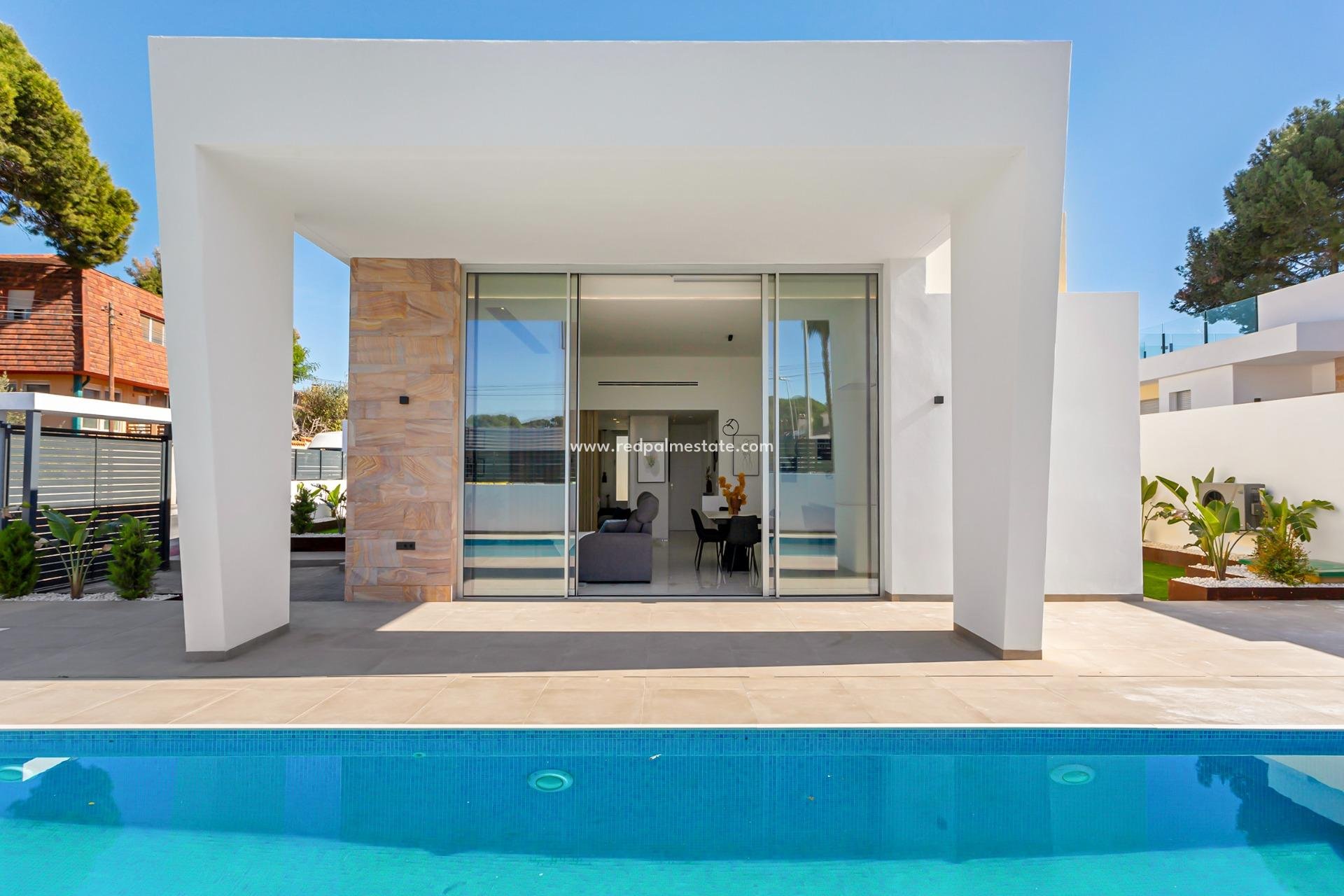 Revente - Villa -
Torrevieja - Los balcones