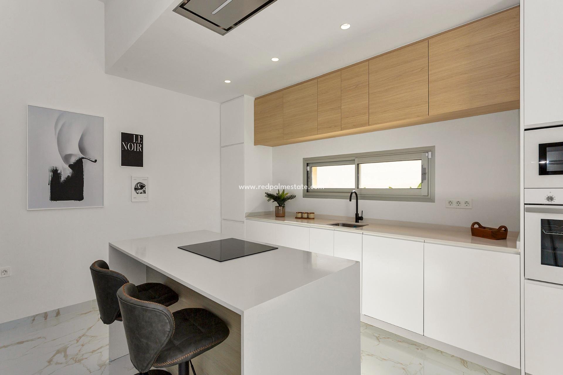 Revente - Villa -
Torrevieja - Los balcones