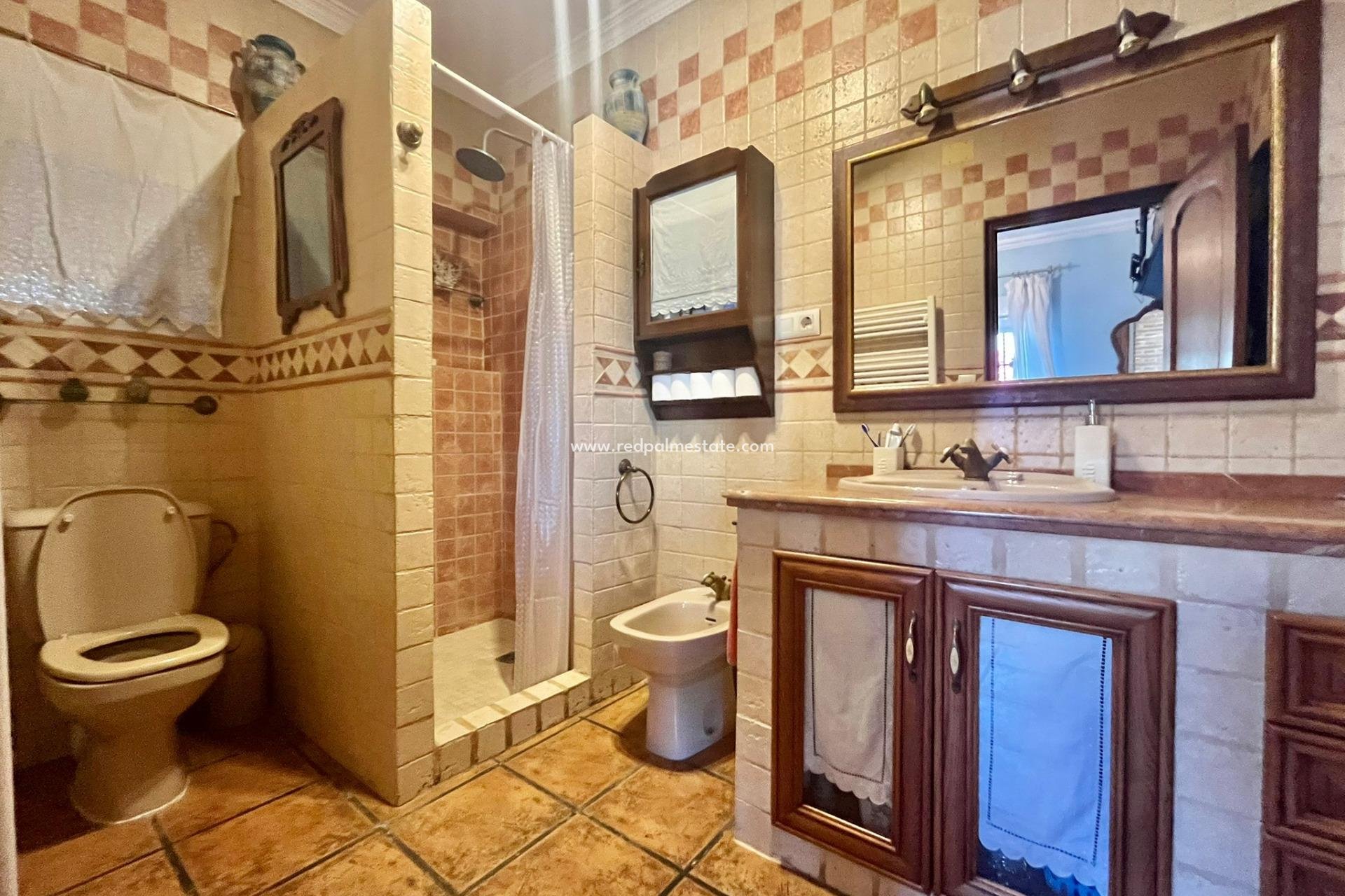 Revente - Villa -
Torrevieja - Los balcones