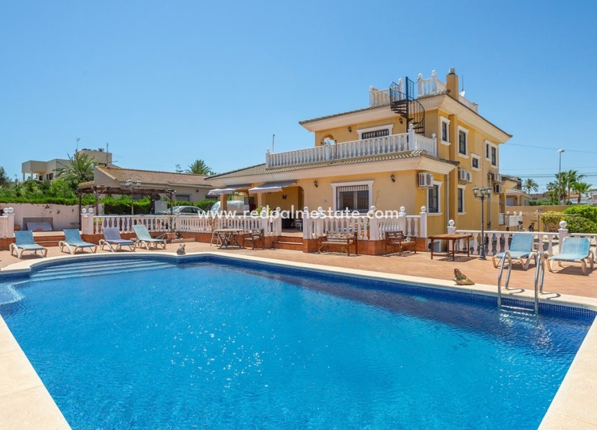 Revente - Villa -
Torrevieja - Los balcones