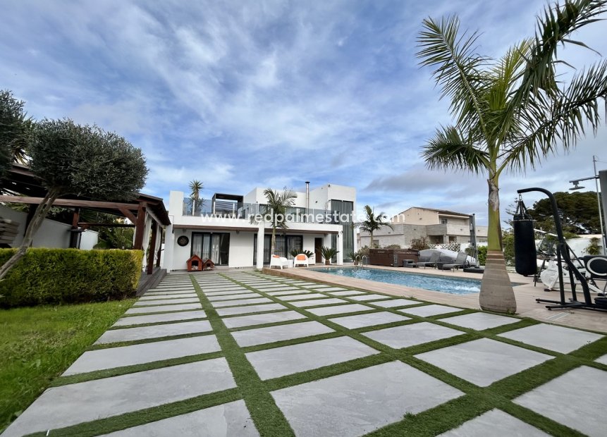 Revente - Villa -
Torrevieja - Los balcones