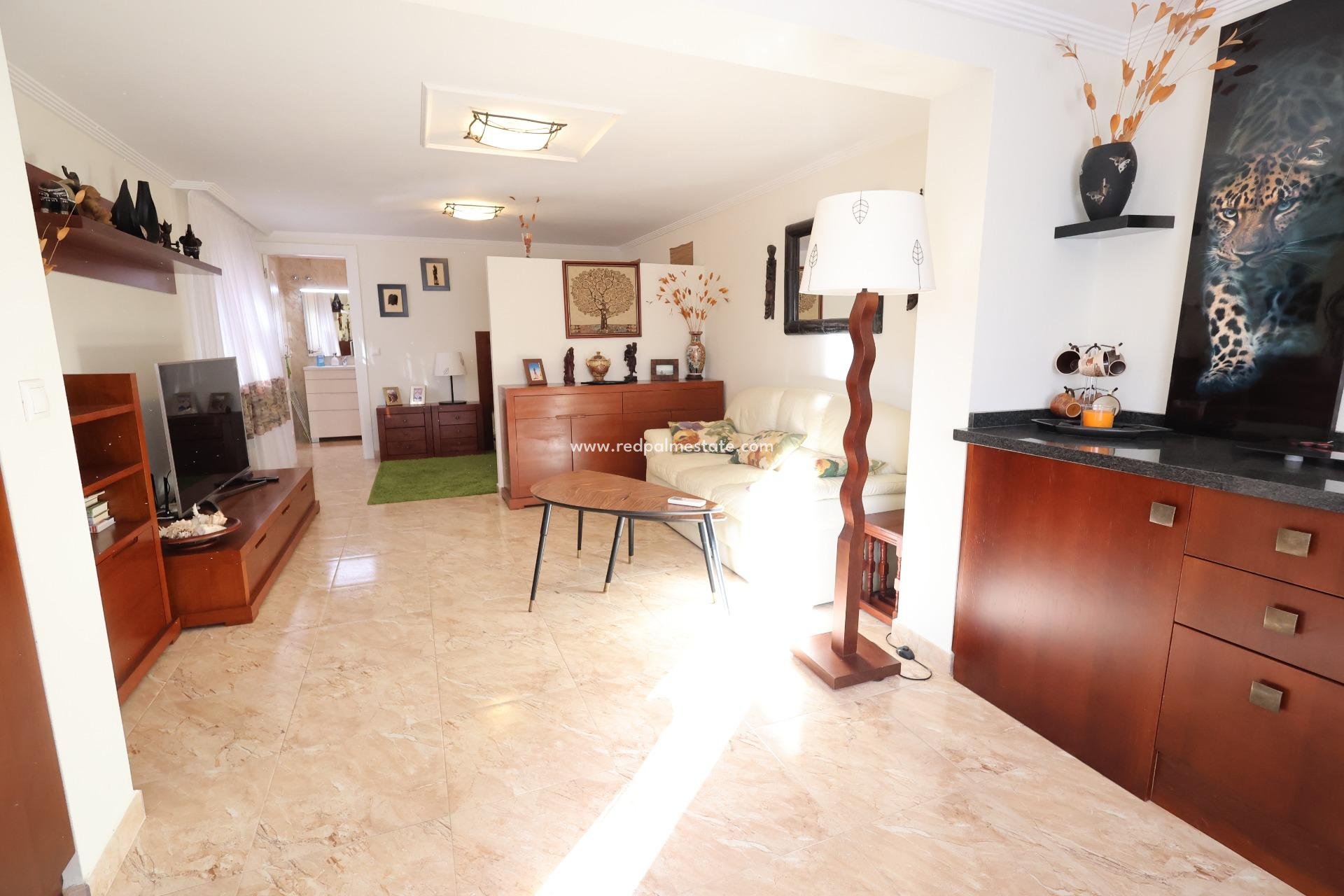 Revente - Villa -
Torrevieja - Los balcones