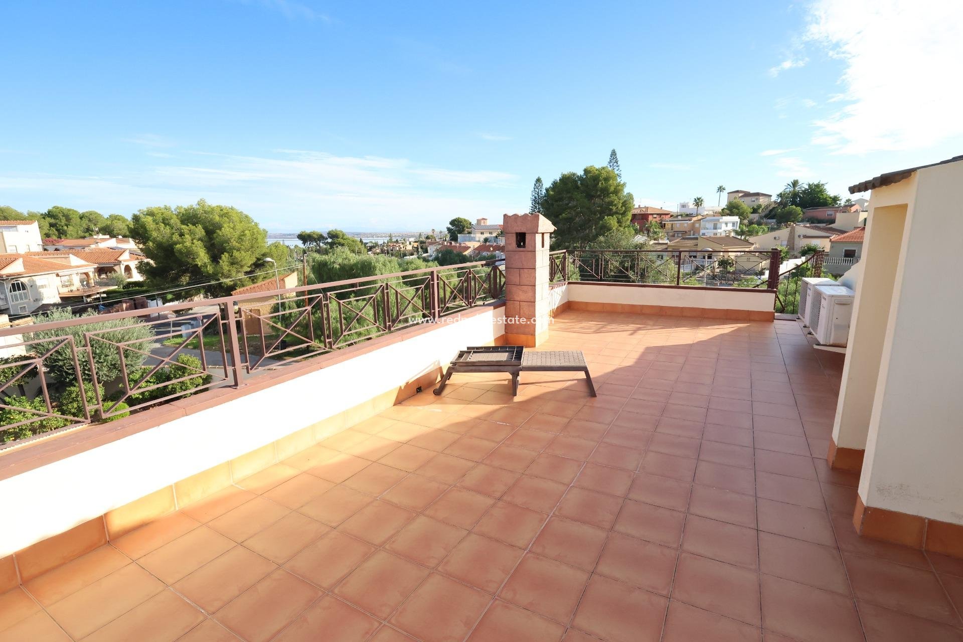 Revente - Villa -
Torrevieja - Los balcones