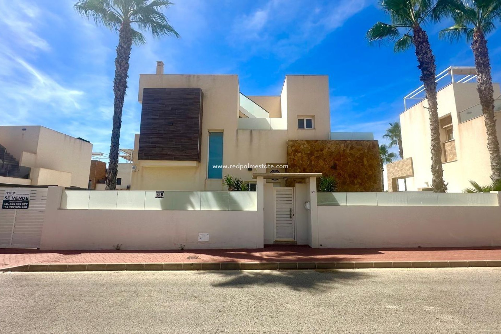 Revente - Villa -
Torrevieja - Miramar - Torre Del Moro