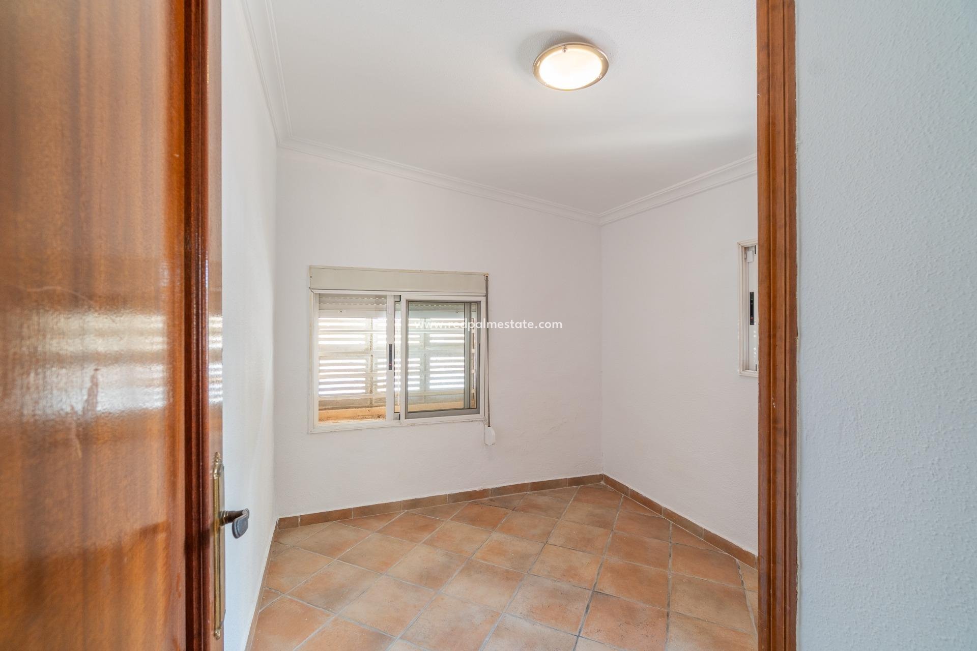 Revente - Villa -
Torrevieja - Orihuela costa