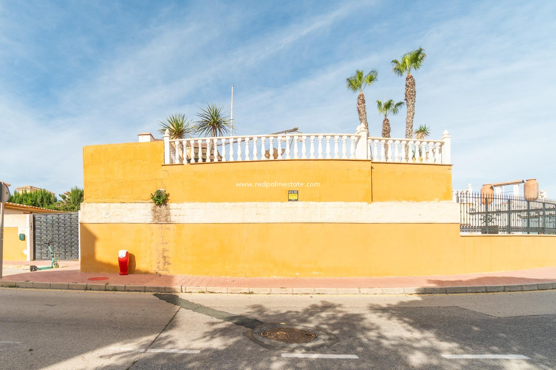 Revente - Villa -
Torrevieja - Orihuela costa
