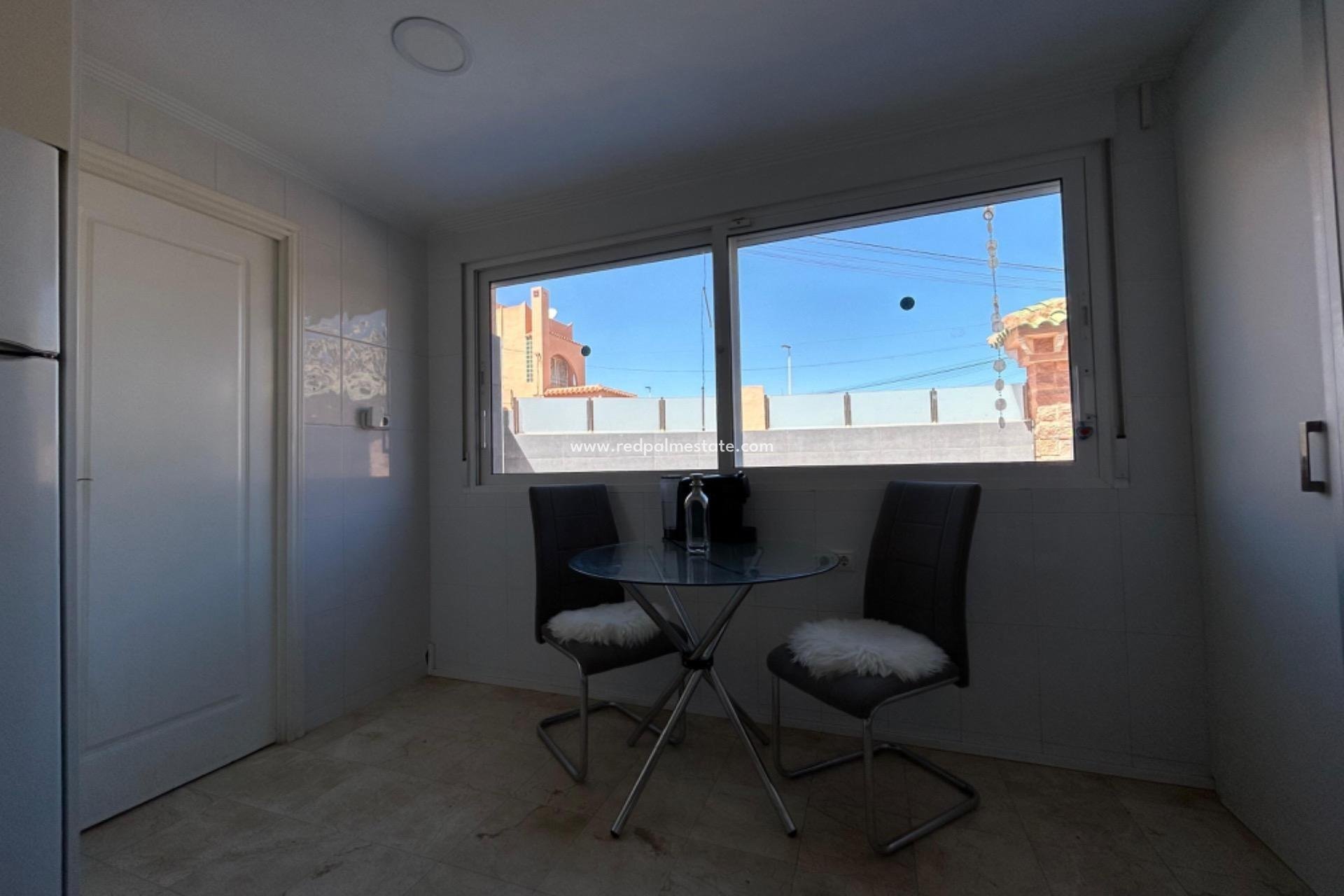 Revente - Villa -
Torrevieja - Playa del cura