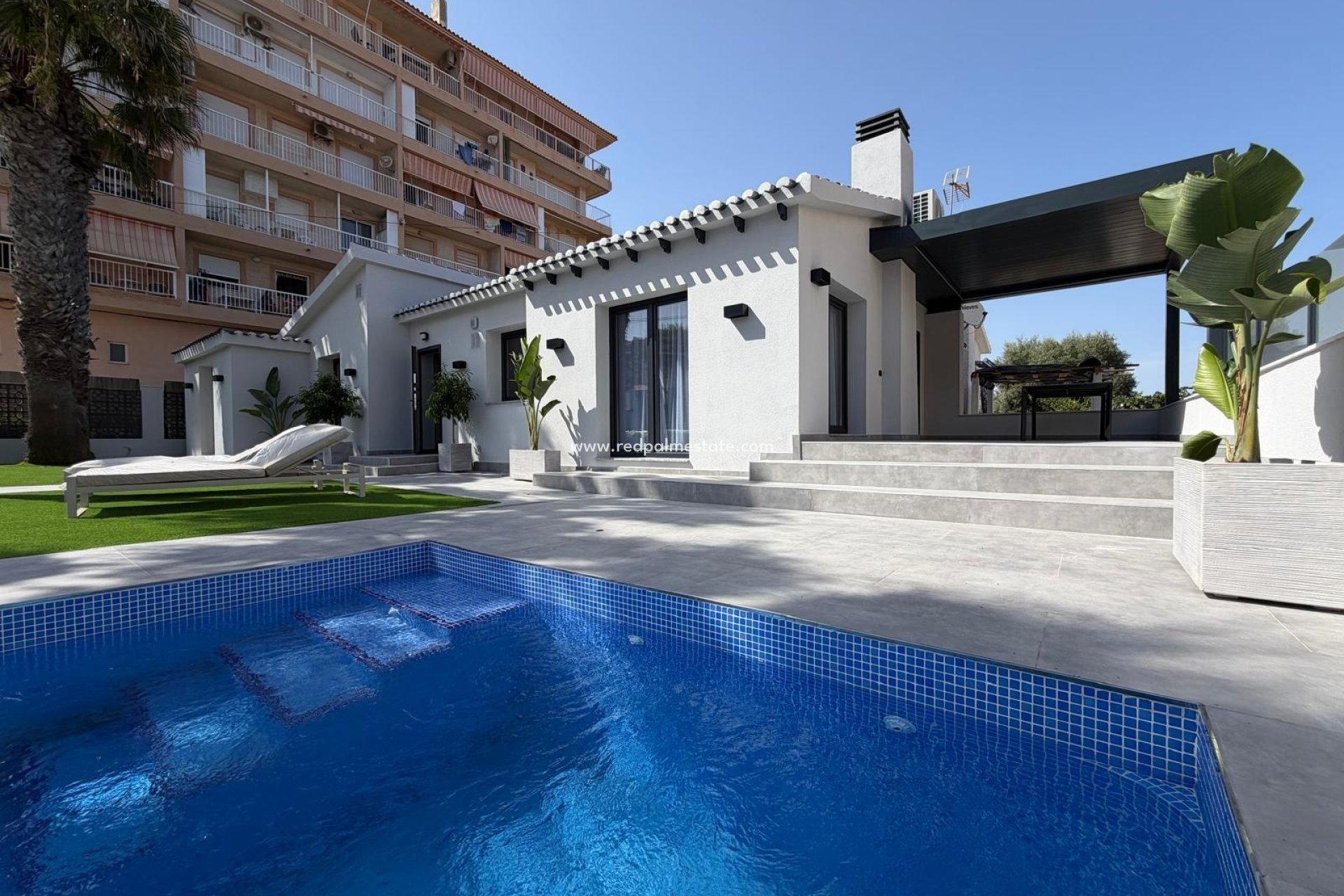 Revente - Villa -
Torrevieja - Punta prima