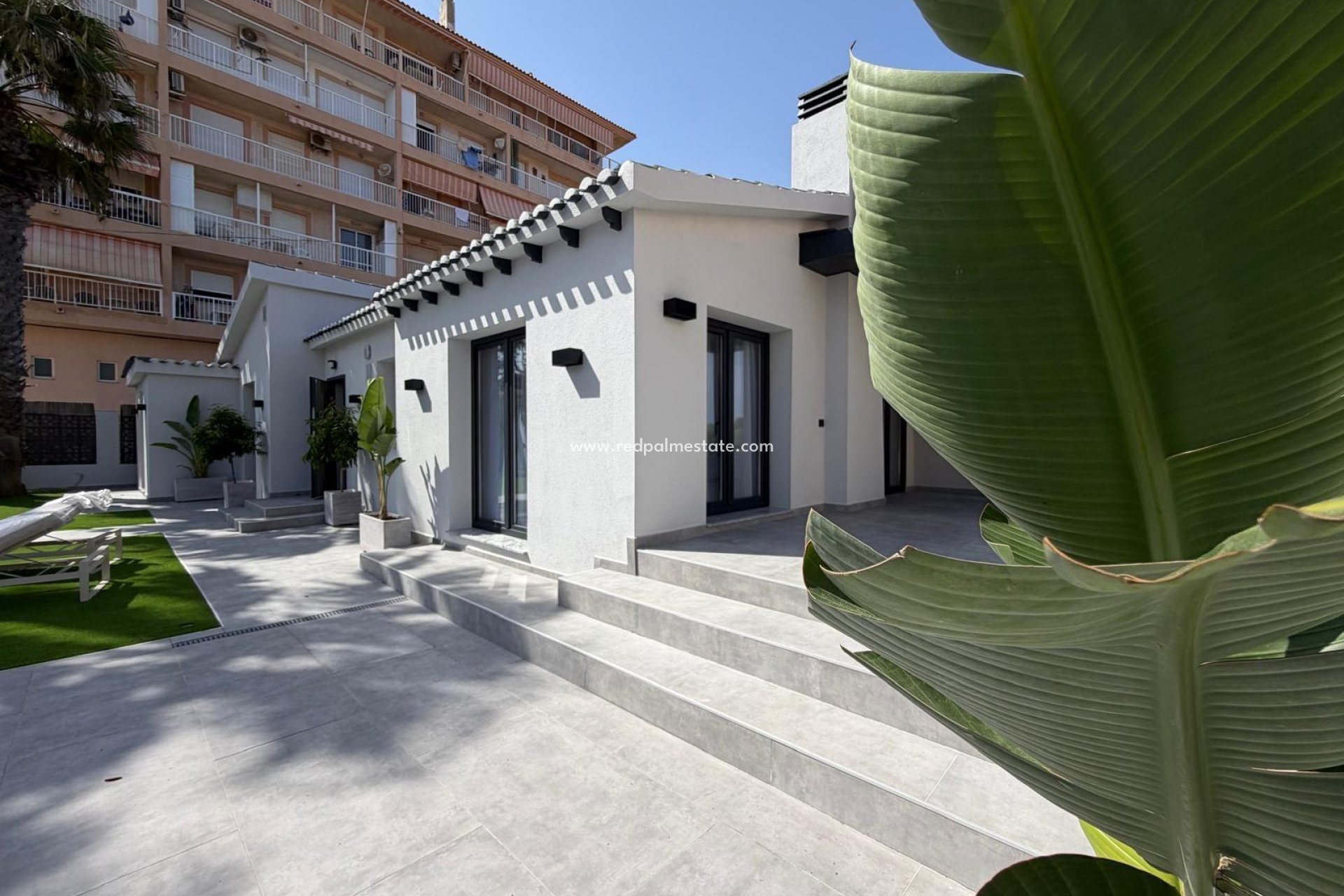 Revente - Villa -
Torrevieja - Punta prima