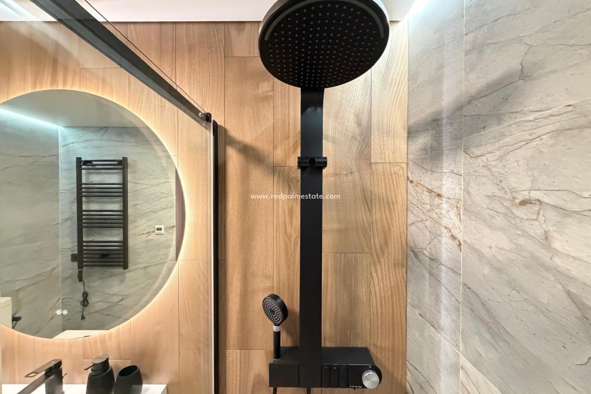 Revente - Villa -
Torrevieja - Punta prima