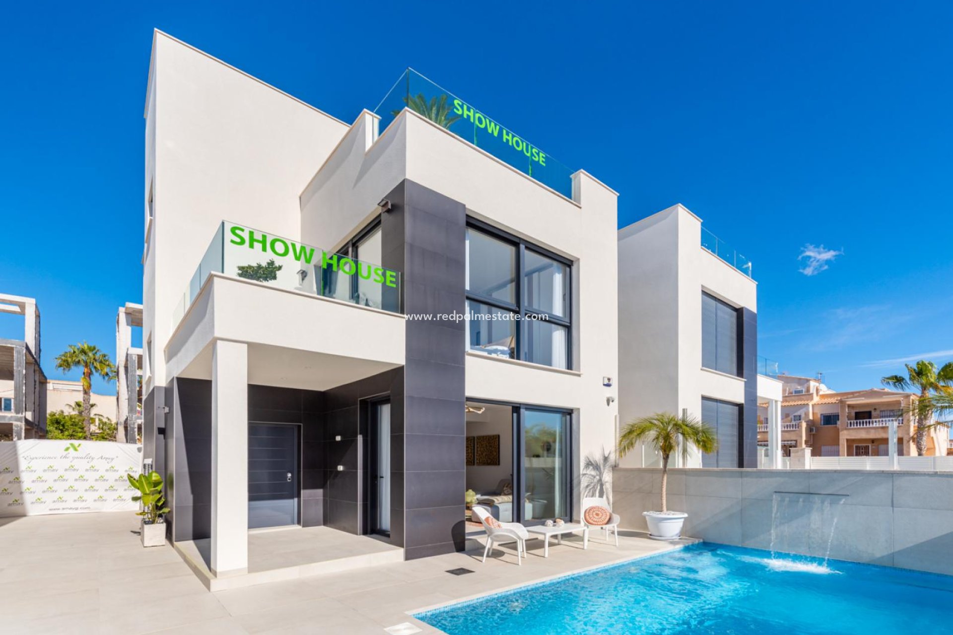 Revente - Villa -
Torrevieja - Punta prima