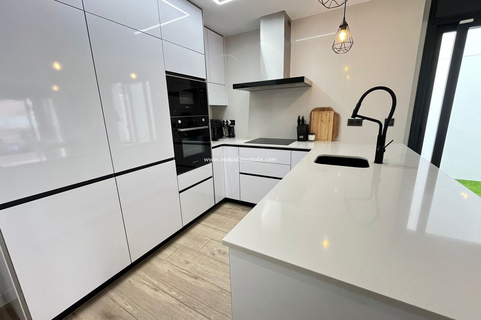 Revente - Villa -
Torrevieja - Punta prima