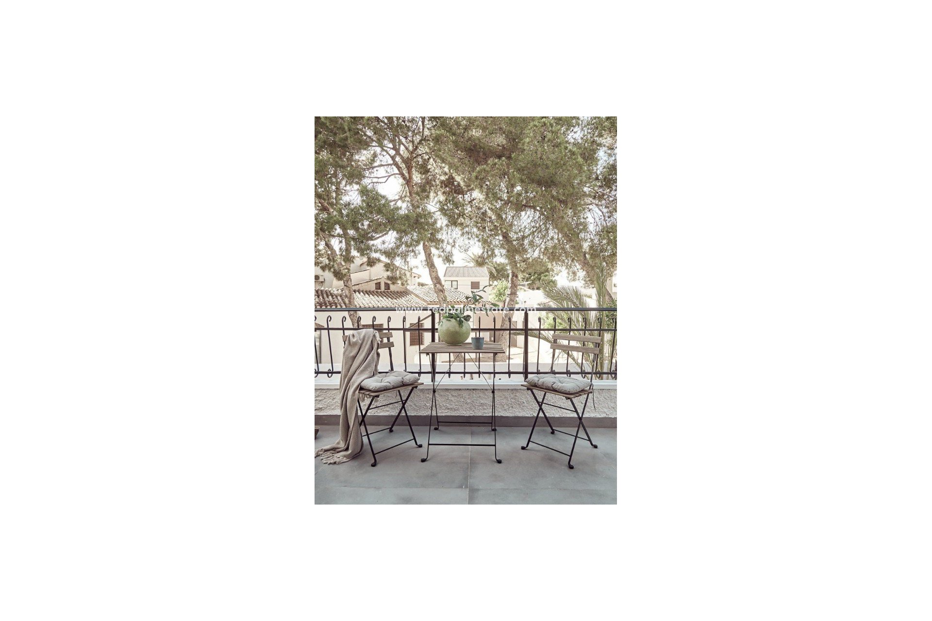 Revente - Villa -
Torrevieja - Punta prima