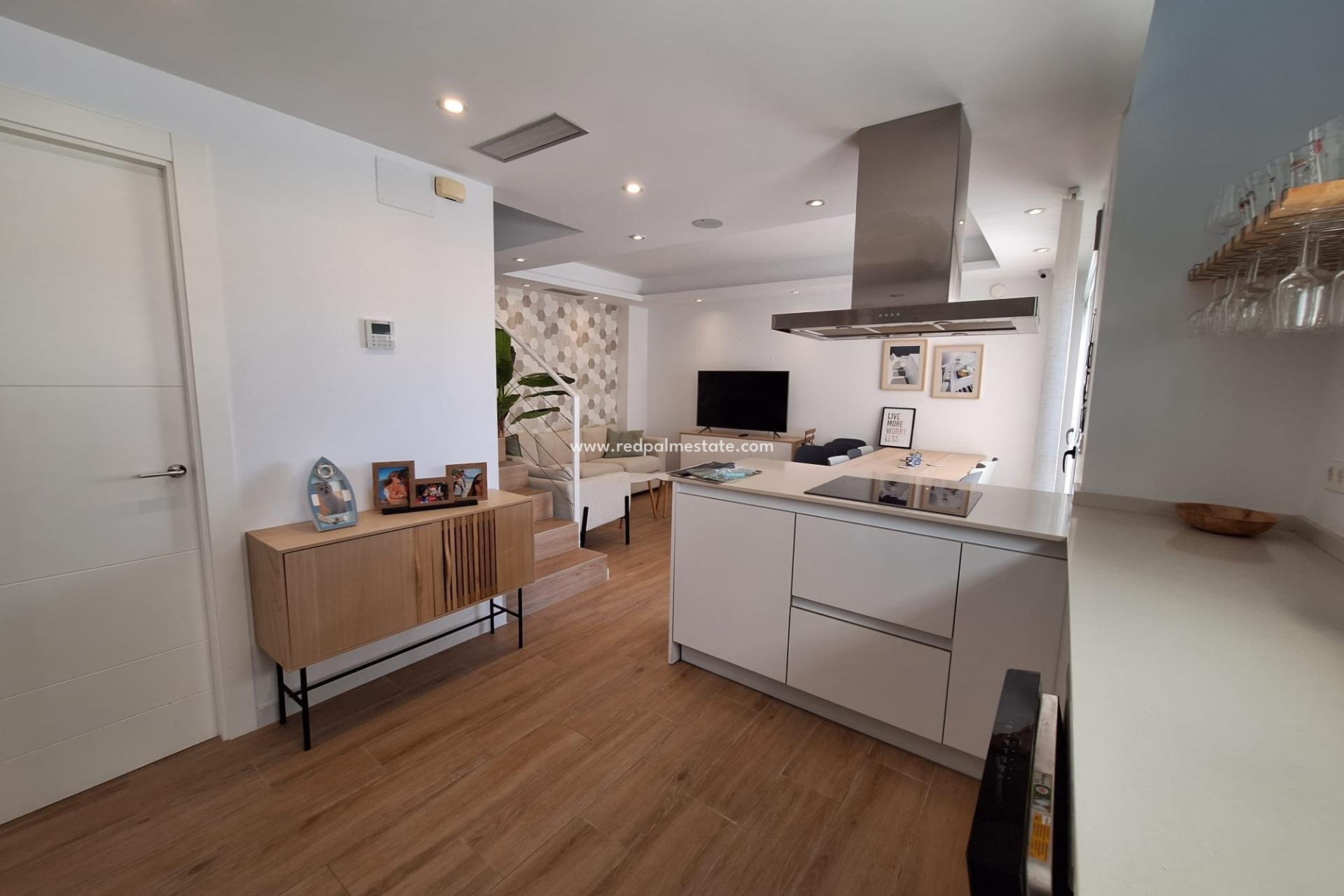 Revente - Villa -
Torrevieja - Rosaleda-los frutales