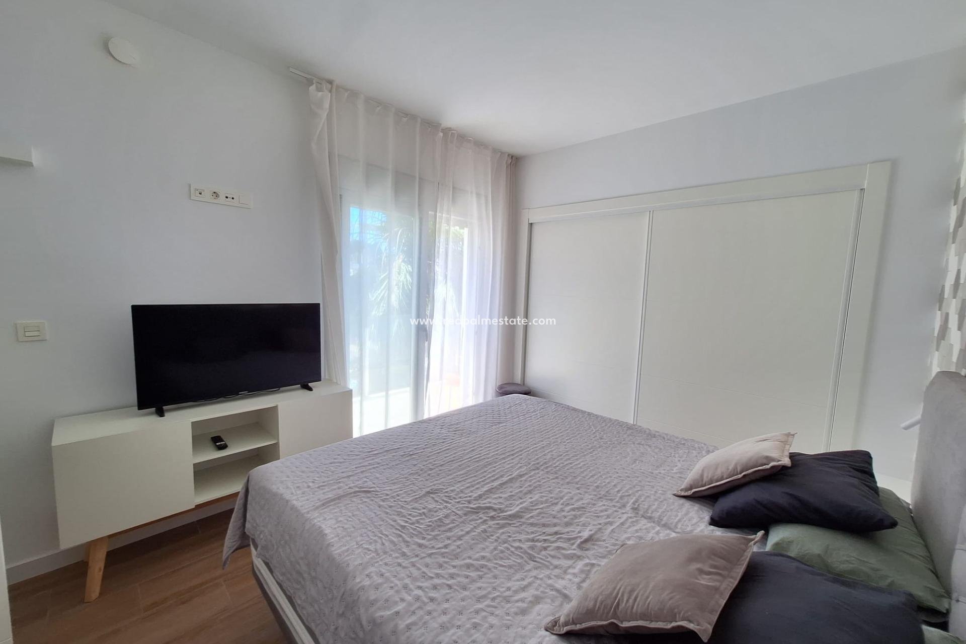 Revente - Villa -
Torrevieja - Rosaleda-los frutales